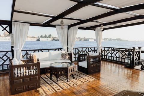 Sundeck