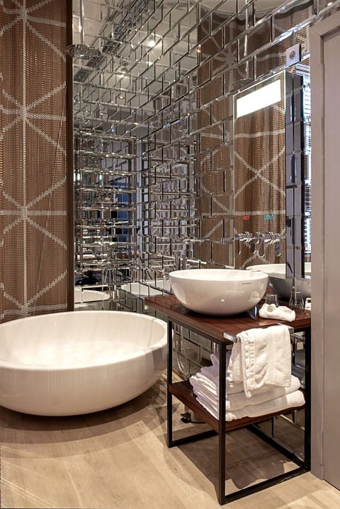 Superior Double Room | In-room safe, individually decorated, individually furnished, desk