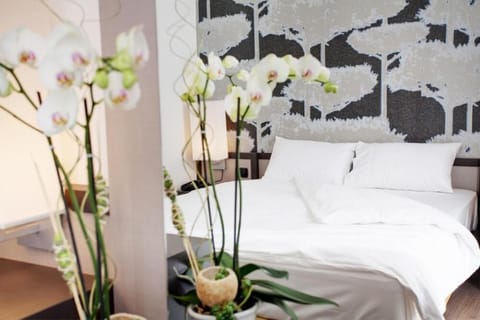 Double or Twin Room | Hypo-allergenic bedding, in-room safe, desk, blackout drapes