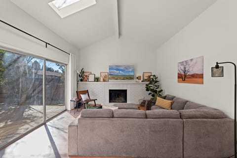 House | 4 bedrooms, high-speed internet