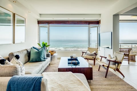 House | 2 bedrooms, desk, Internet