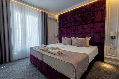 Economy Triple Room | Free WiFi