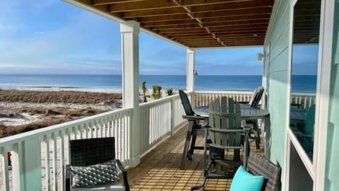 House, Multiple Beds (Pelican Roost A) | Outdoor dining