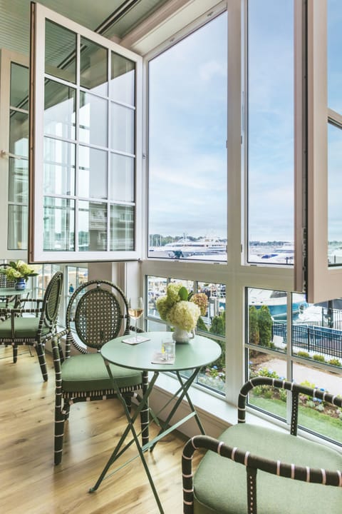 Daily cooked-to-order breakfast for a fee