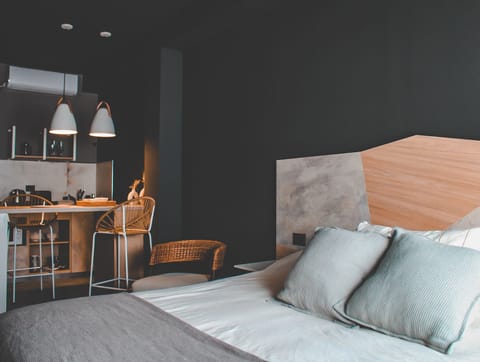 Studio Suite | Free cribs/infant beds, free WiFi, bed sheets
