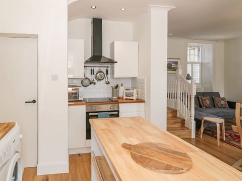 Fridge, dishwasher, electric kettle, toaster