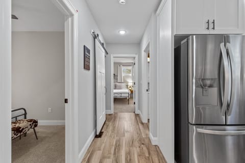 House, Multiple Beds, Balcony, City View | Interior