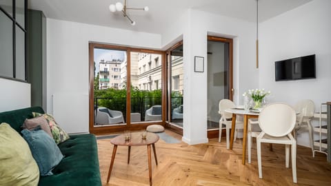 Studio Suite (26) | Laptop workspace, iron/ironing board, free WiFi