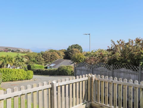 Cottage | Property grounds