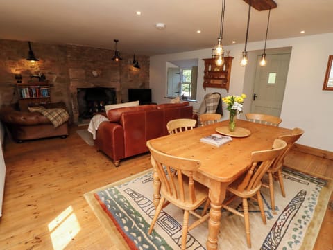 Cottage | Interior