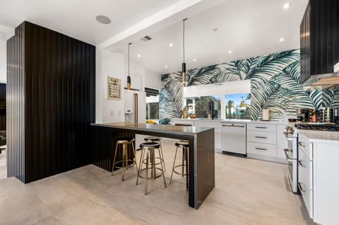 House | Private kitchen | Full-size fridge, microwave, oven, stovetop