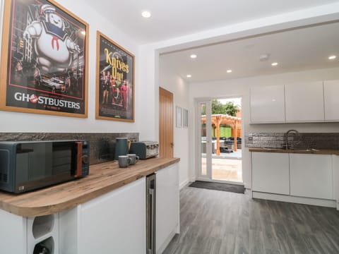 Fridge, dishwasher, electric kettle, toaster