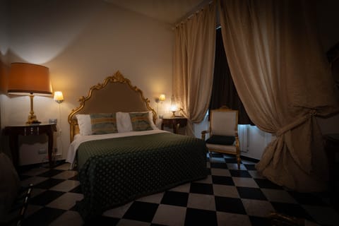 Camera Superior Santa Chiara | 1 bedroom, minibar, individually furnished, cribs/infant beds