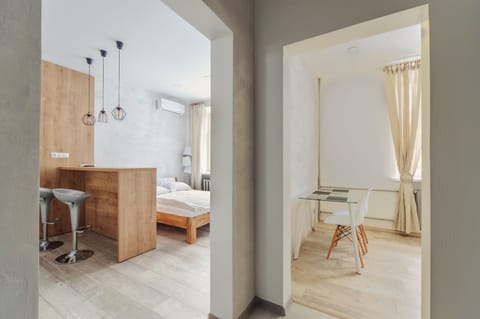 Basic Apartment | 1 bedroom, desk, laptop workspace, blackout drapes