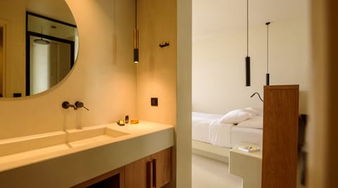 Senior Suite with Private Pool - Hot Tub and Sea View | 1 bedroom, premium bedding, minibar, in-room safe