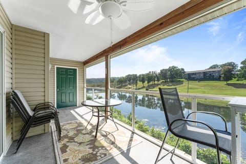 Condo, 2 Bedrooms | Property grounds