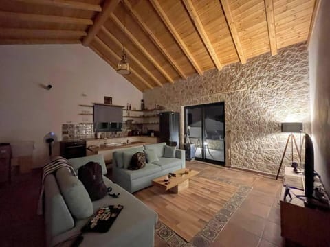 Villa | Living area | TV