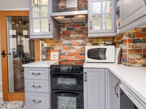 Fridge, dishwasher, electric kettle, toaster