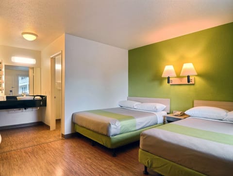 Free WiFi, bed sheets