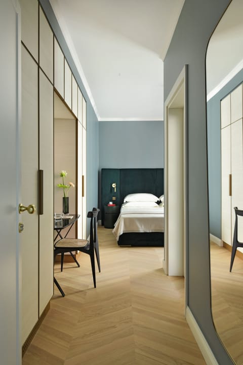 Deluxe Room, 1 King Bed | 1 bedroom, down comforters, in-room safe, individually decorated