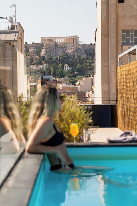 Seasonal outdoor pool, sun loungers