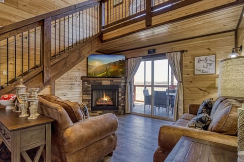 Cabin, 3 Bedrooms | Living area