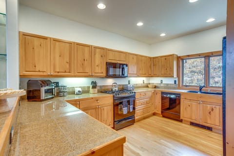 Apartment (4 Bedrooms) | Interior