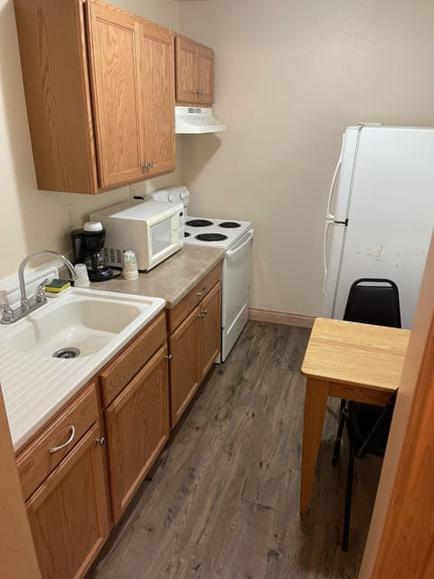 Business Studio Suite | Private kitchen