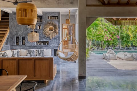 Deluxe Villa, Private Pool, Pool View | Living area