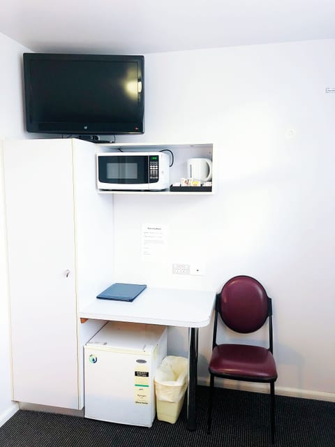 Single Studio | 1 bedroom, individually furnished, laptop workspace, iron/ironing board