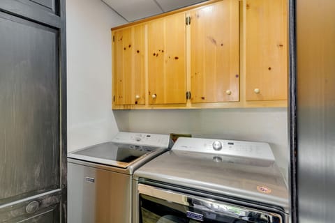 House (1 Bedroom) | Interior