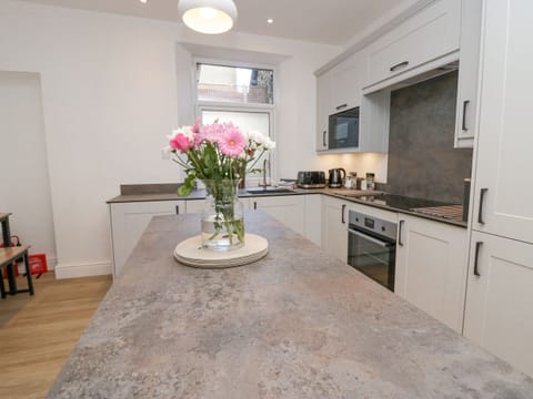 Fridge, dishwasher, electric kettle, toaster