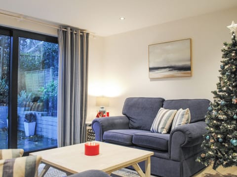 Cottage | Living area