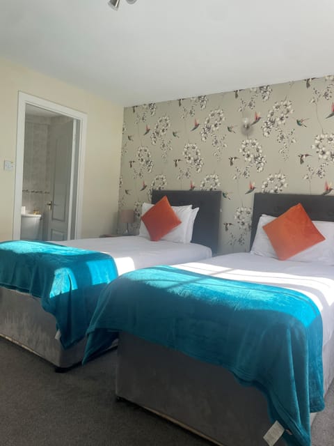 Deluxe Twin Room | Free WiFi