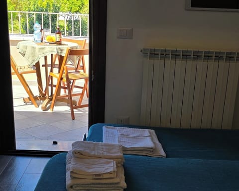 Deluxe Room | Premium bedding, pillowtop beds, minibar, individually decorated