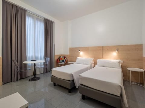Classic Suite | 1 bedroom, minibar, in-room safe, free WiFi