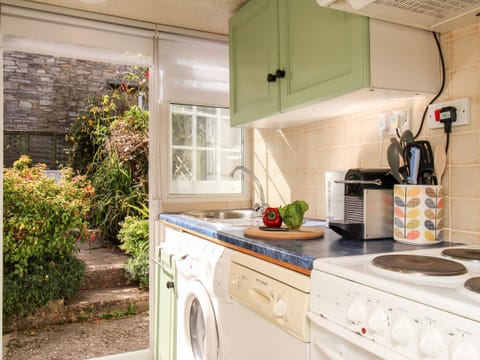 Fridge, dishwasher, electric kettle, toaster