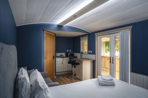 Deluxe Room, Ensuite (Shepherd's Hut) | Miscellaneous