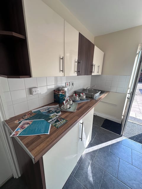 Basic Studio Suite | Desk, blackout drapes, free WiFi, bed sheets