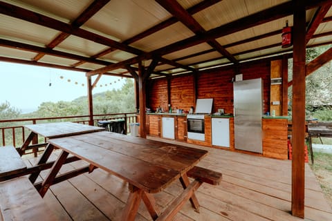 Tent | Shared kitchen