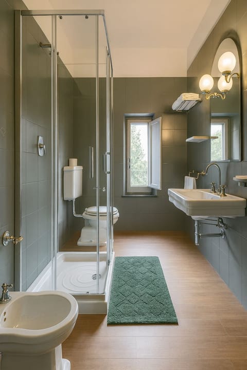 Down comforters, memory foam beds, desk, blackout drapes