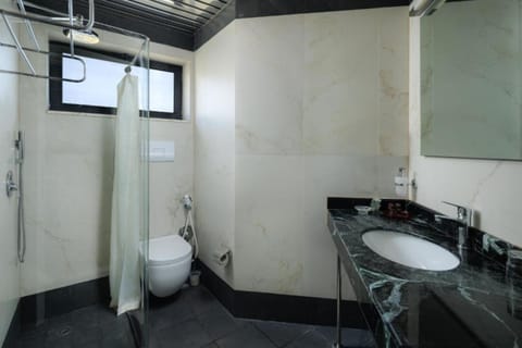 Double or Twin Room with Side Sea view, without balcony | Bathroom | Slippers