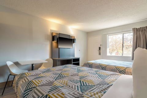 Deluxe Room, 2 Queen Beds, Refrigerator | Free WiFi, bed sheets