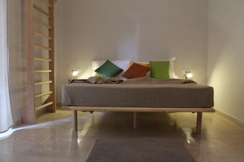 Basic Double Room, 1 Bedroom | In-room safe, individually furnished, iron/ironing board, free WiFi