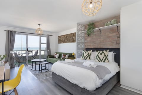 Apartment (0 Bedroom) | Interior