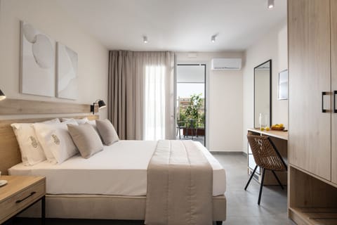 Standard Double Room | Soundproofing, free WiFi