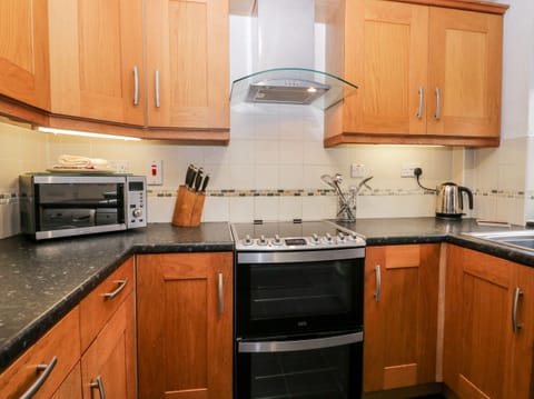 Fridge, dishwasher, electric kettle, toaster