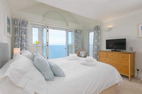 Cottage | 2 bedrooms, individually decorated, individually furnished, free WiFi