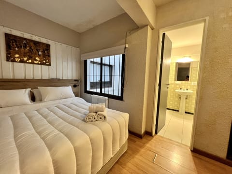 Room | Free WiFi