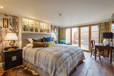 Deluxe Double Room | Hypo-allergenic bedding, individually decorated, individually furnished